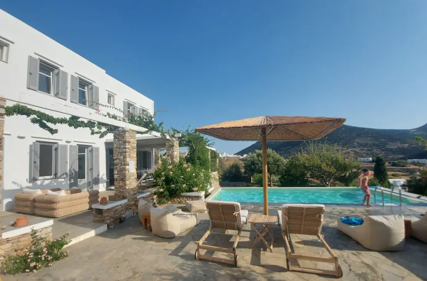Ruhige Familienvilla im Herzen der lebhaften Hauptstadt von Sifnos - Image 1