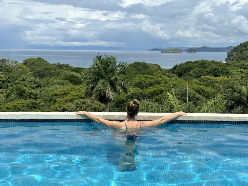 Pura Vista Hotel - Image 1