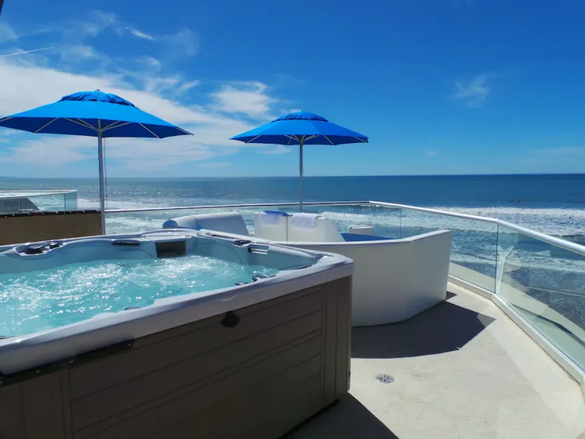 6br / 6. 5ba Superbe Oceanfront Accueil W / Rooftop Spa & Suites Master Double - Image 1