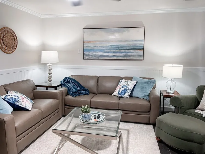 The Maravilla, Wonderful Pool/Beach View, Newly Renovated, 3 Pools Corner Condo  - Image 1