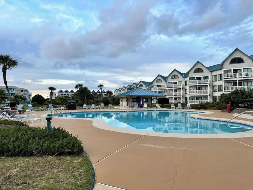 Plantation West Condos - Image 1