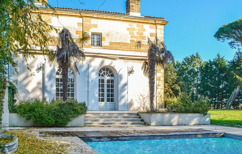Beautiful Home In Léognan With Sauna - Image 1