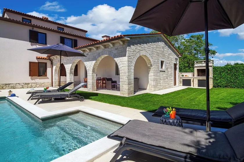 Holiday house Casa Mia with a private swimming pool - Image 1