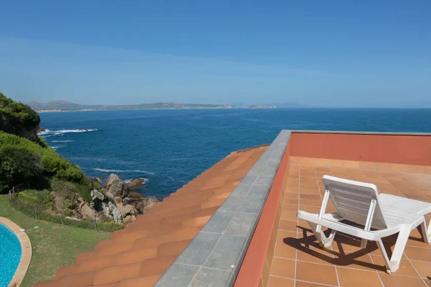 3 bedroom apartment in Aiguafreda Begur. Terrace panoramic views pool. Ref:H23 - Image 1