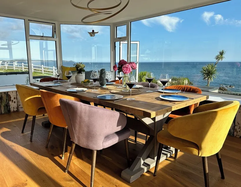 Luxury, Spacious, Beachfront (direct access) House with Breath-taking Sea Views - Image 1