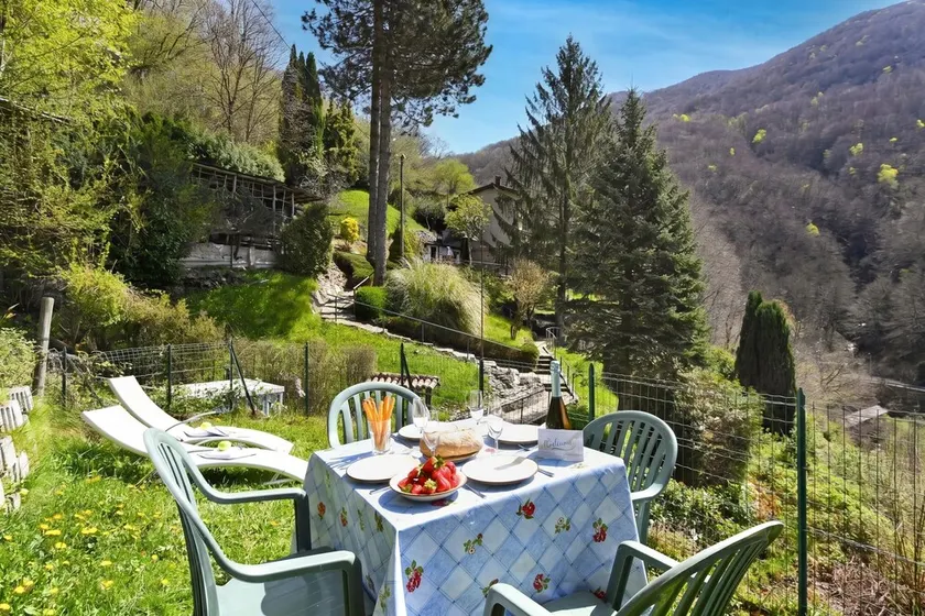 Casa Lara: Cosy Alpine Home Near Lugano + Garden (Sleeps 5) - Happy Rentals - Image 1