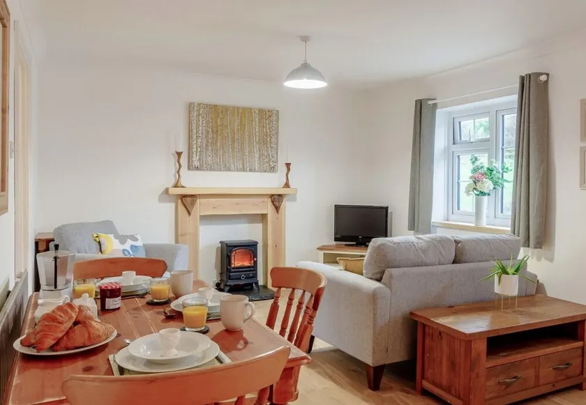 The Game Cottage at Blaen Cedi Farm - New for July 2019 - Image 1