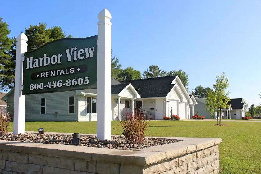 We provide condo units for daily, weekly, or monthly rental plans.  - Image 1