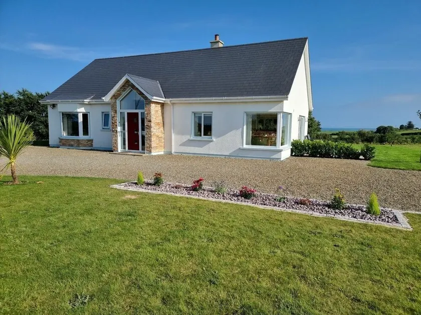 Bellissimo bungalow nuovo, vicino alla spiaggia di Tinnaberna - Image 1
