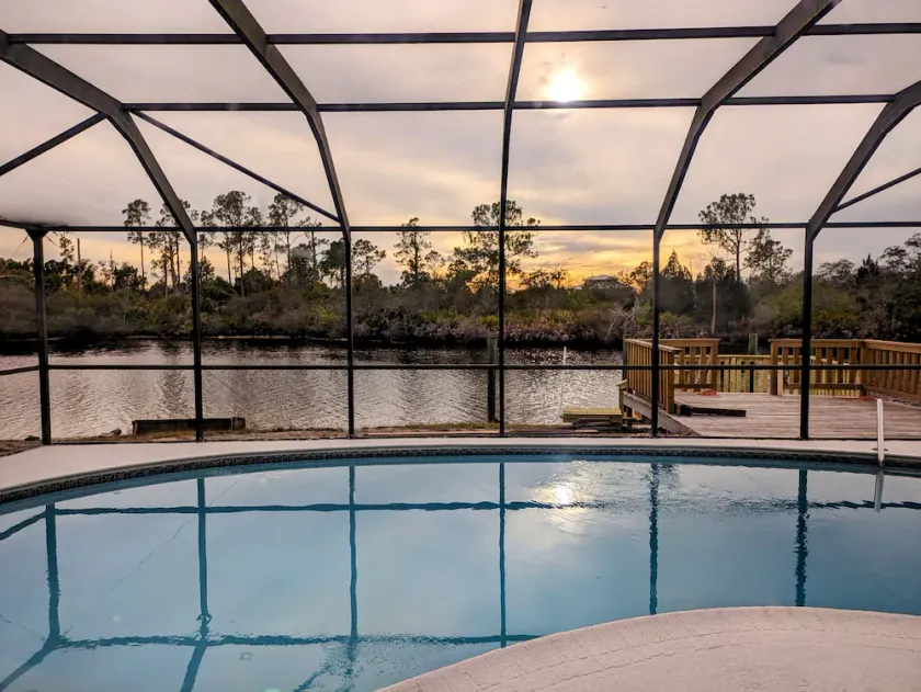 River House with heated Pool, Sunsets, Fishing, Dolphin & Manatee Watching - Image 1