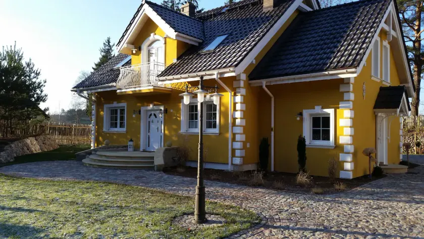 Small yellow villa in Masuria (apartment WEST in the attic) - Image 1