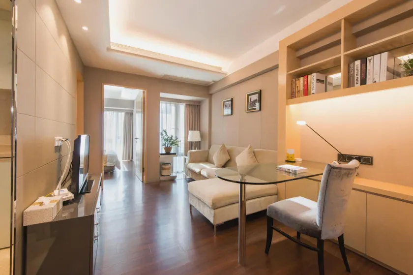 UHOME Executive Apartments - Image 1