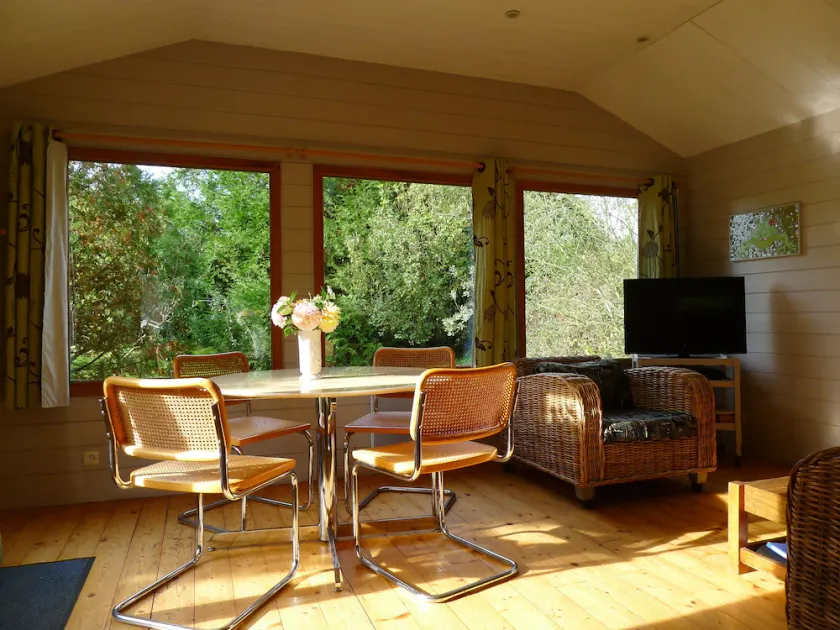 2 kms from the beach of Deauville, pretty chalet located in an independent park - Image 1