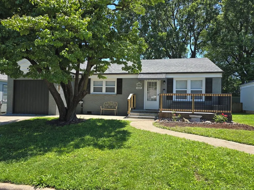 Lovely Home in the Heart of Springfield - Image 1