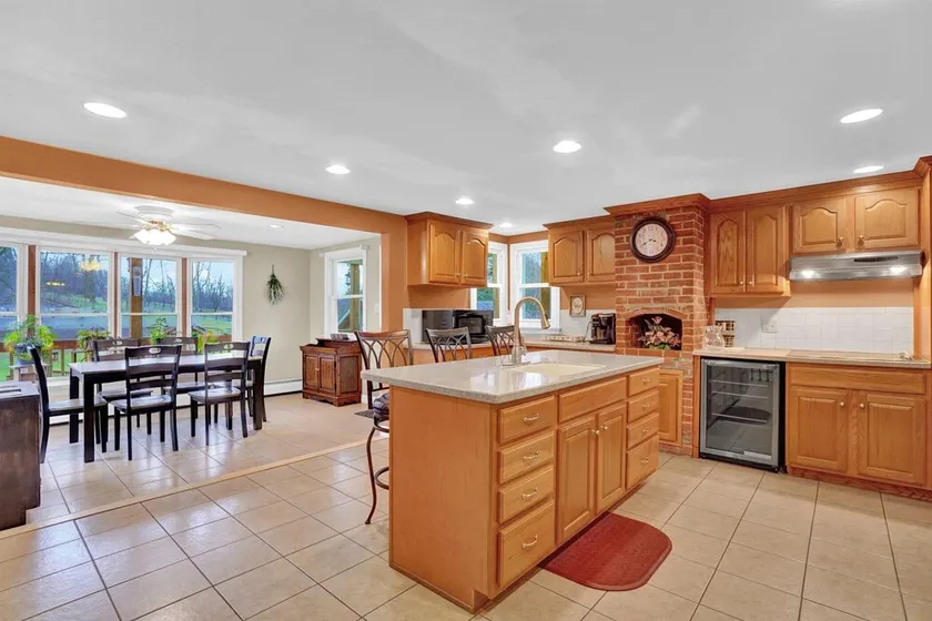Family Friendly Home w/ Large 1 Acre Backyard & Decks - Image 1