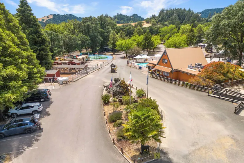 Mendocino Redwoods RV Resort - Image 1