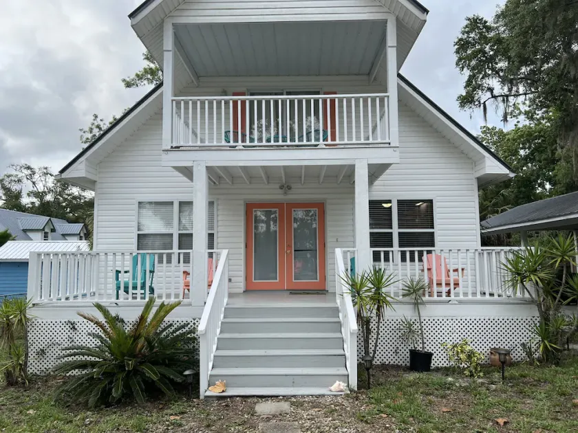 Cozy 3 bedroom 2 bath with views of the River - Image 1