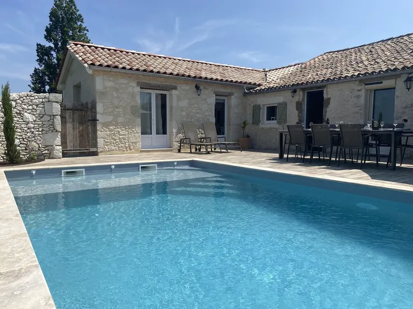 Luxury stone house with view and heated pool - Image 1