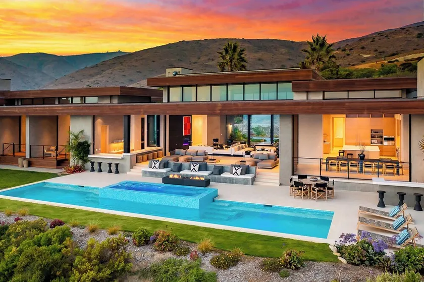 A Malibu Beach Oasis - Image 1