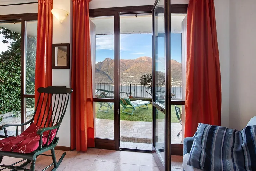 Ampia vista sul lago di Como - Image 1