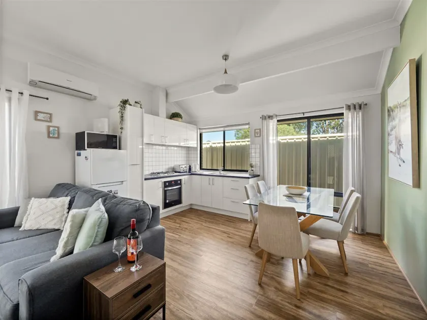 Tootys Place - Image 1