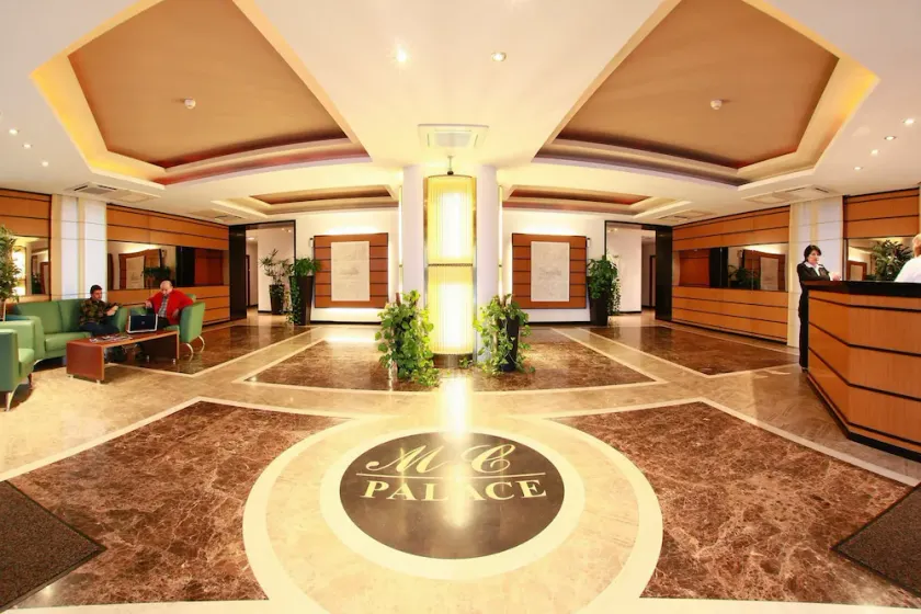 Monte Carlo Palace Rooms - Image 1