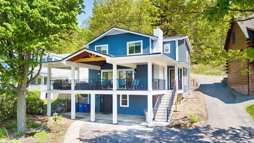 Tranquility on Keuka: Family Retreat with Private Lakefront - Image 1