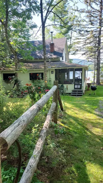 Whetstone Pond Cottage på søen - Image 1
