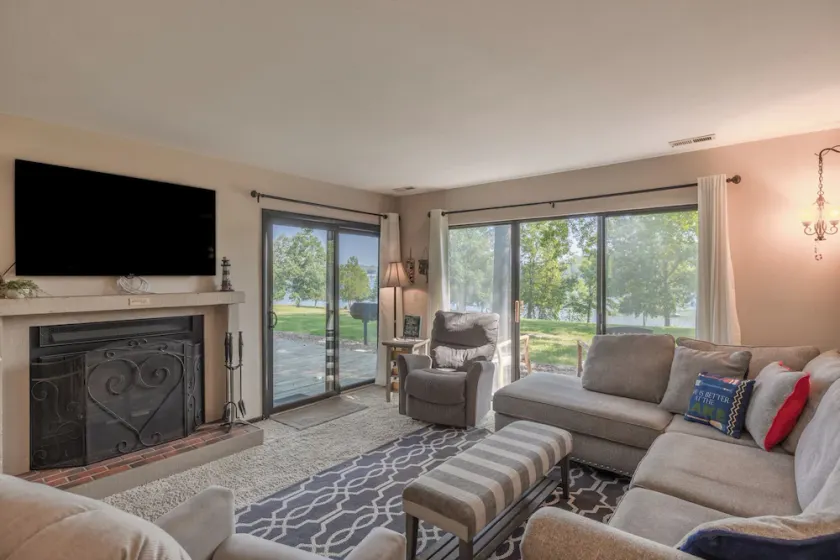 C61 \"Lions Den Condo\" - Image 1