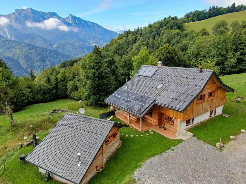 Ecological alpine chalet 4* (sleeps 10 to 14) - Image 1