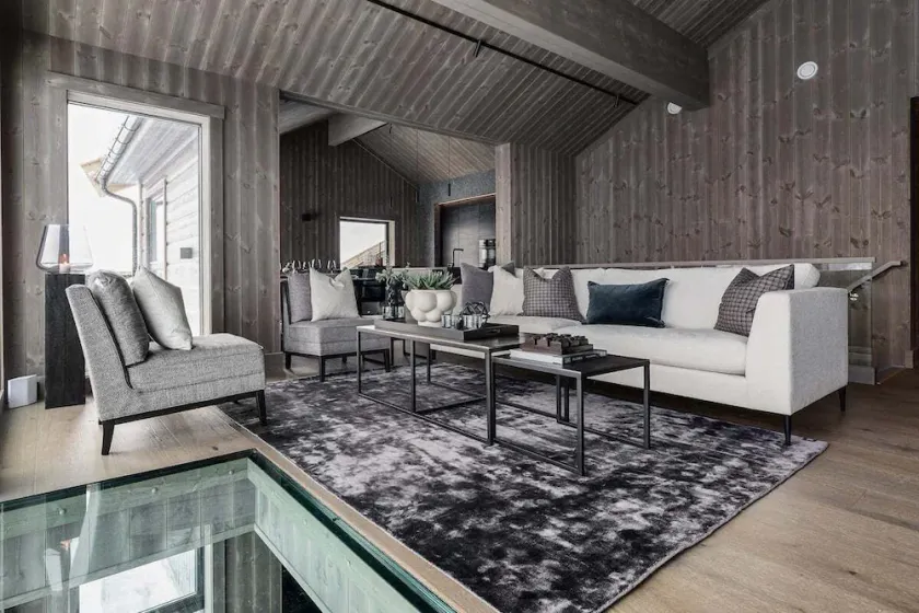 Brand new cabin with 10 beds, high standard and ski-in-ski-out - Image 1