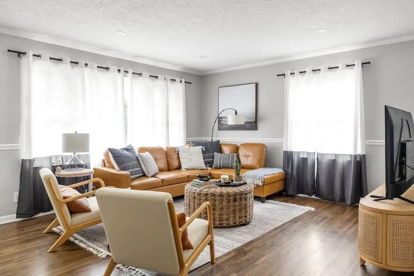 Stylish 3-Bedroom Near ATL Airport & City Center - Image 1