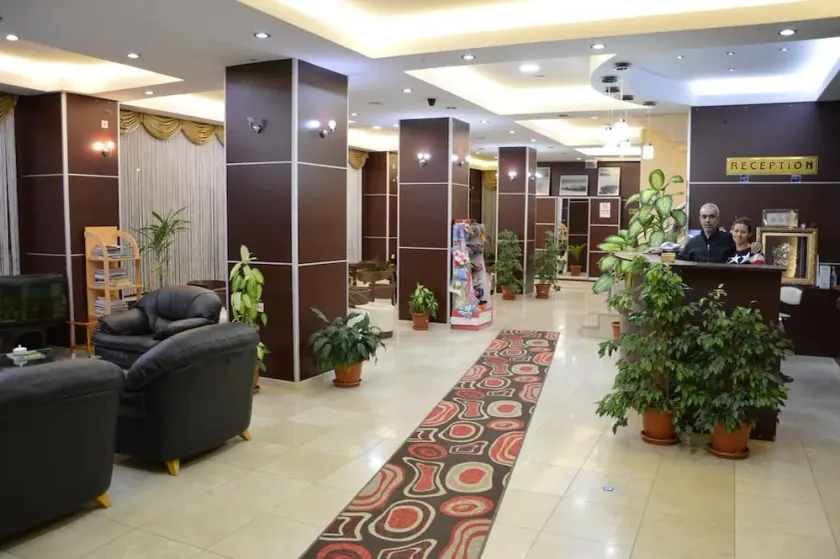 Remay Hotel - Image 1