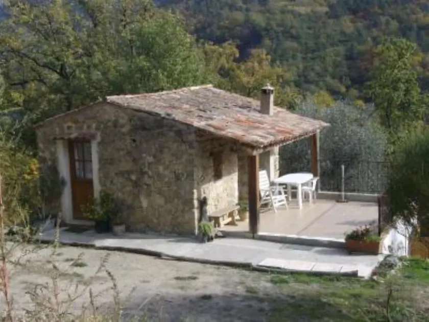 Casa independiente con jardin - Image 1