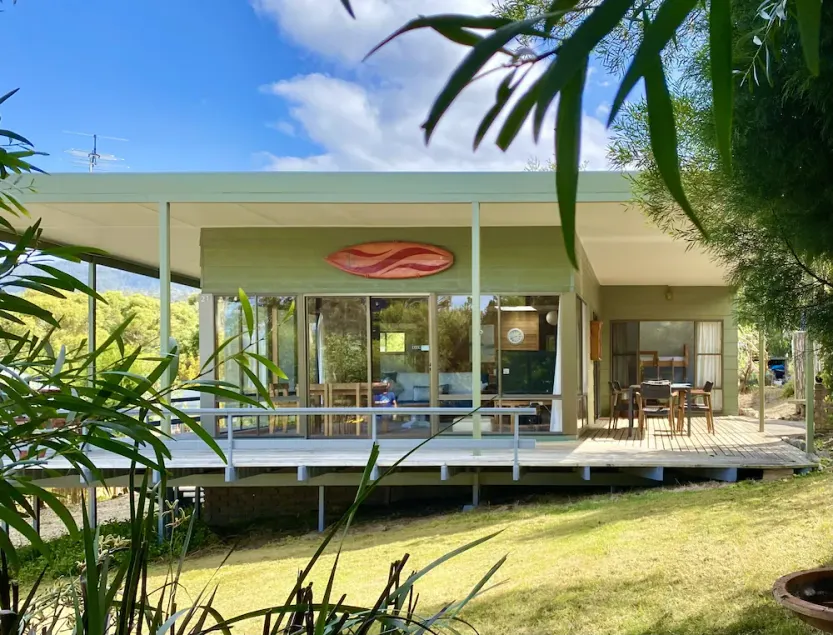 Located seconds from the beach and perfect for families and couples - Image 1