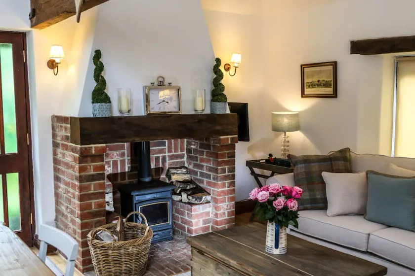 Luxury self catering Barn Nr Goodwood. - Image 1