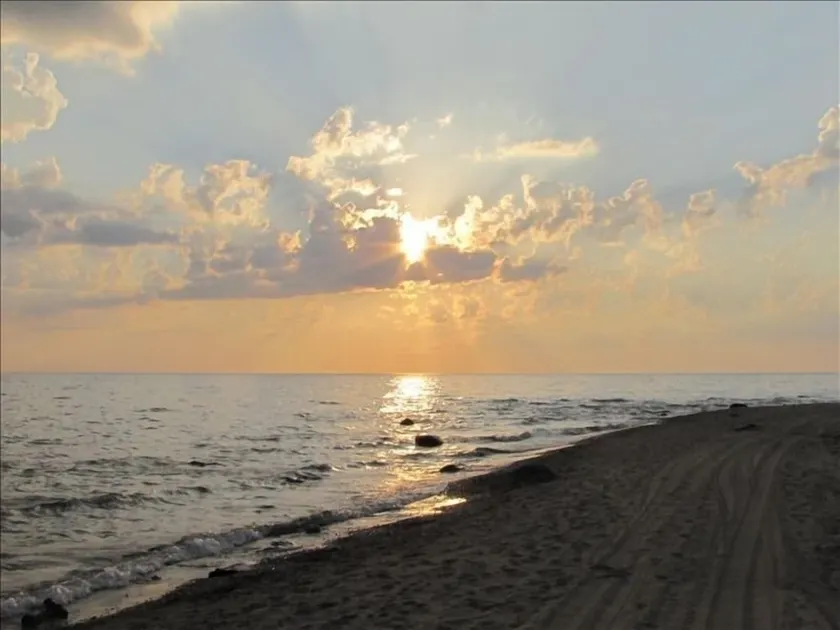 Lake Huron Beach House - Plage de sable - Couchers de soleil spectaculaires - Image 1