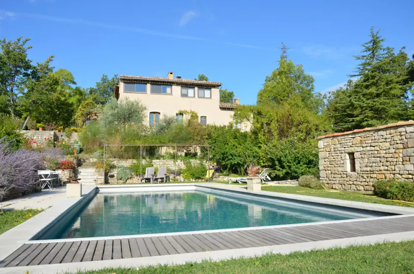T2 al piano terra in provenzale Bastide, con piscina, nel cuore del Luberon - Image 1