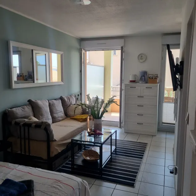 PRETTY STUDIO quiet, well located for the beaches of St Raphael and Frejus - Image 1