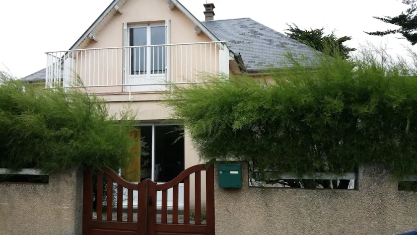 Villa en bord de mer - Image 1