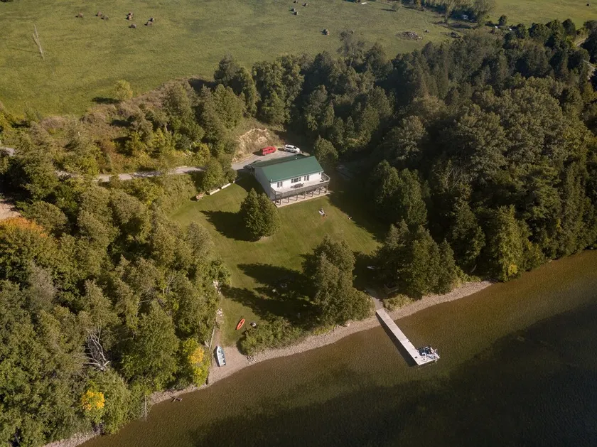 Lazy Loon Lakehouse - Ultimate integritet på 500 fot strandlinje och förtrollad skog - Image 1