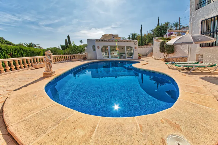 Casa Amanda - En villa med 2 sovrum med utsikt och privat pool. - Image 1