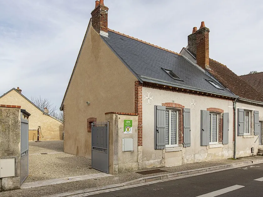 Charmant Gîte à Cheverny avec Jardin et Salon de Jardin - Image 1