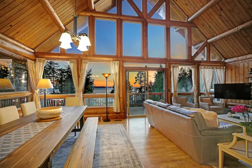Large Log Cabin-Ocean View/Beach/Hot tub/BBQ/Games/EV/Pets - Image 1