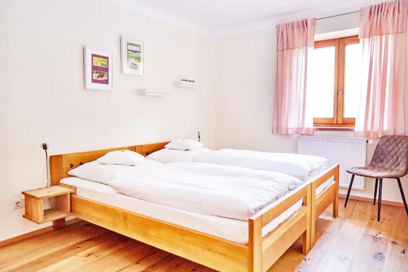 Large, bright vacation apartment (75sqm) with a view of the entire range of the Bavarian Forest - Image 1