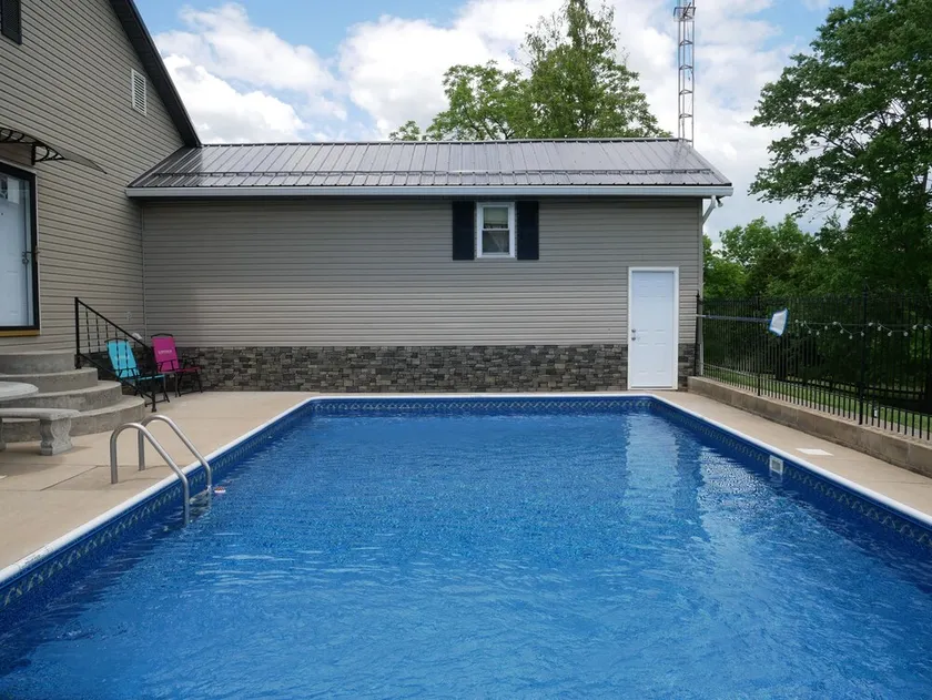 Country Retreat with Inground Pool and Hot Tub             - Image 1