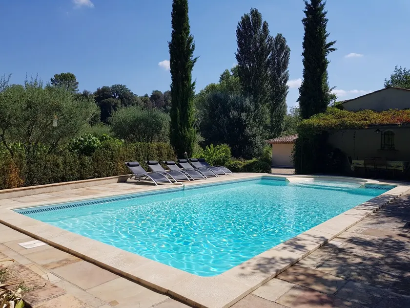 Villa climatizzata per 8 persone con piscina tranquilla a 7 minuti a piedi dal villaggio. - Image 1