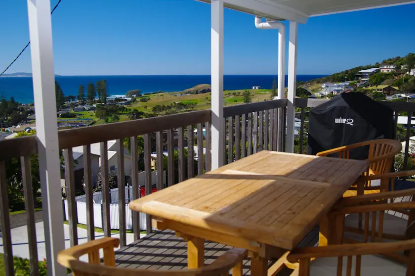 Awesome View, 4 View Street - Image 1
