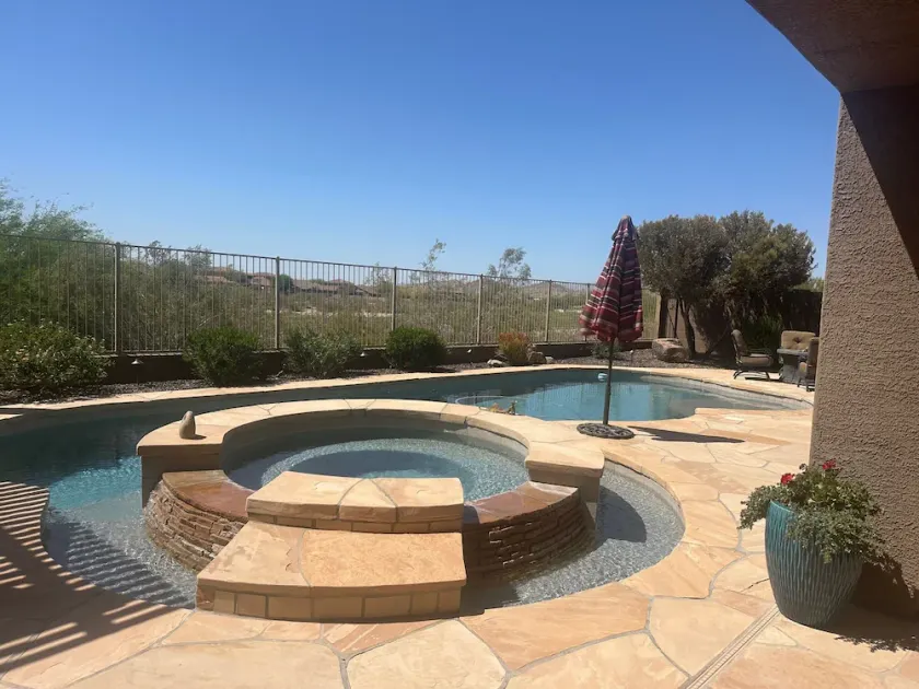 Golf- Mountain- Desert Views w/ Heated Pool & Jacuzzi - Image 1