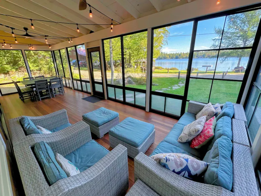 91WR Lake vibes and views at this waterfront home in the the White Mountains! Rest, relax, explore! - Image 1